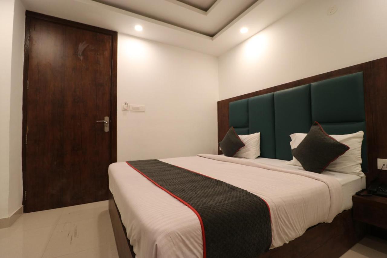 Hotel Krone A Family Hotel Near Igi Airport Delhi Nuova Delhi Esterno foto