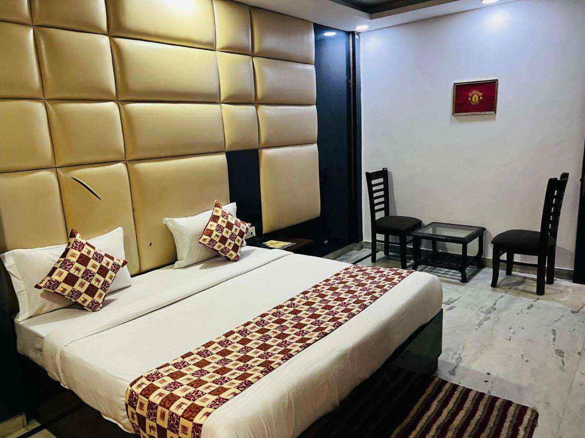 Hotel Krone A Family Hotel Near Igi Airport Delhi Nuova Delhi Esterno foto