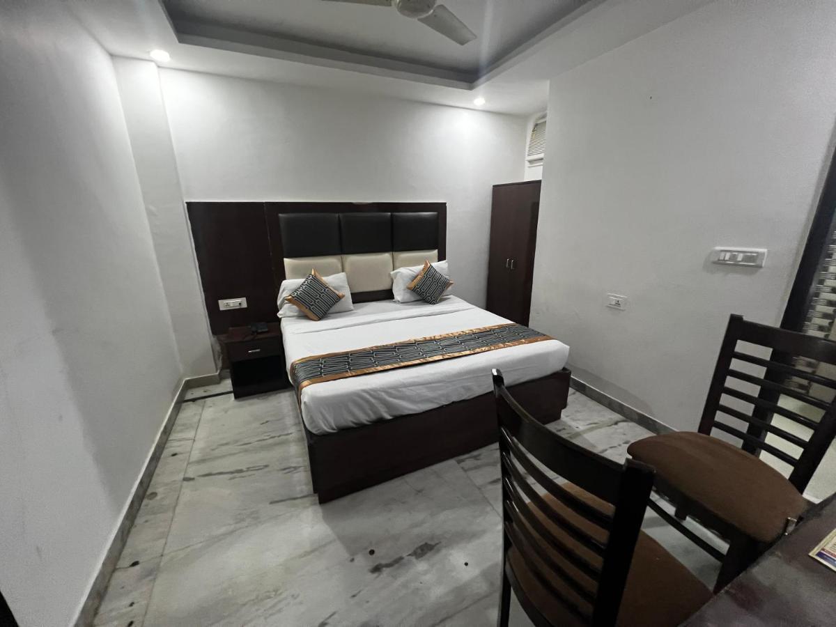 Hotel Krone A Family Hotel Near Igi Airport Delhi Nuova Delhi Esterno foto