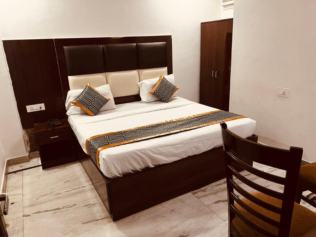 Hotel Krone A Family Hotel Near Igi Airport Delhi Nuova Delhi Esterno foto