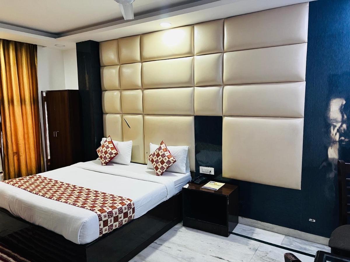 Hotel Krone A Family Hotel Near Igi Airport Delhi Nuova Delhi Esterno foto