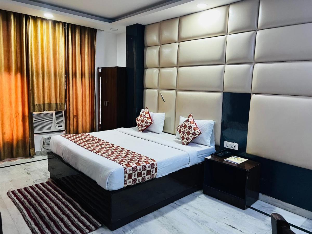 Hotel Krone A Family Hotel Near Igi Airport Delhi Nuova Delhi Esterno foto