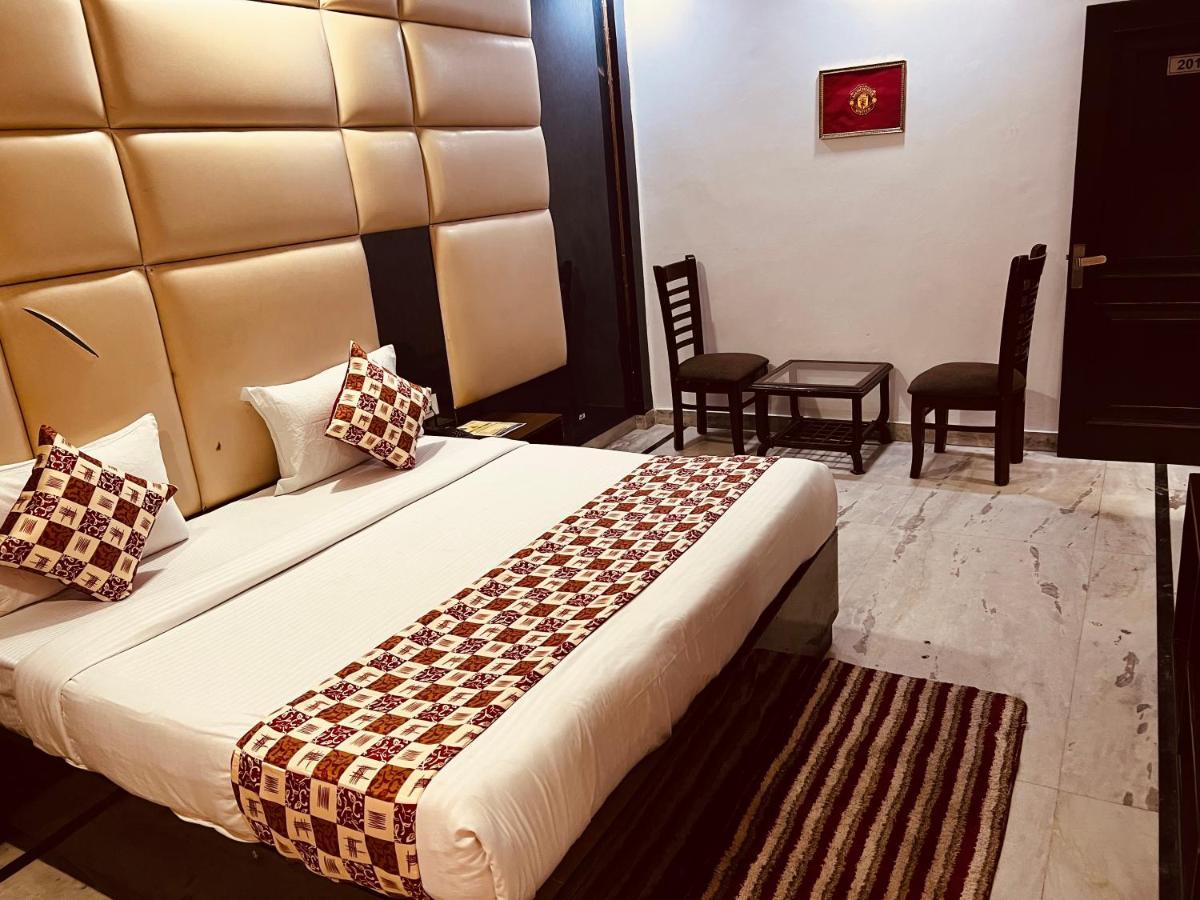 Hotel Krone A Family Hotel Near Igi Airport Delhi Nuova Delhi Esterno foto